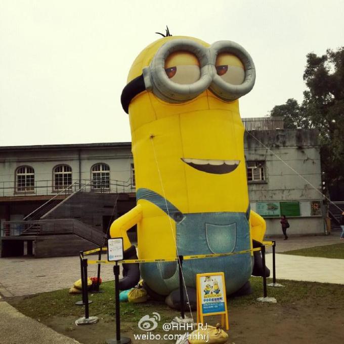 --> HELLO,我是碰。 这是我的第一篇正式的游记。 大三狗即将进入实习阶段,这个寒假是学生生涯最后一个寒假。 大学期间我去过很多很多地方,走了差不多半个中国。 之前一直是因为很懒,所以都没有写游记。 但是去的地方多了,如果不记录下来,就会慢慢遗忘。 怕忘掉的不单单是美景,还有我们一起经历过的美好,我们的故事。 所以呀,写完这次台湾游记之后,我会慢慢补上之前的游记。 那么~就正式进入主题啦。 对对对,还有,介绍一个经常和我去旅行的小伙伴。 他叫屎哥哈哈哈哈。 这次的台湾之行就是和他一起去哒~ 在之后