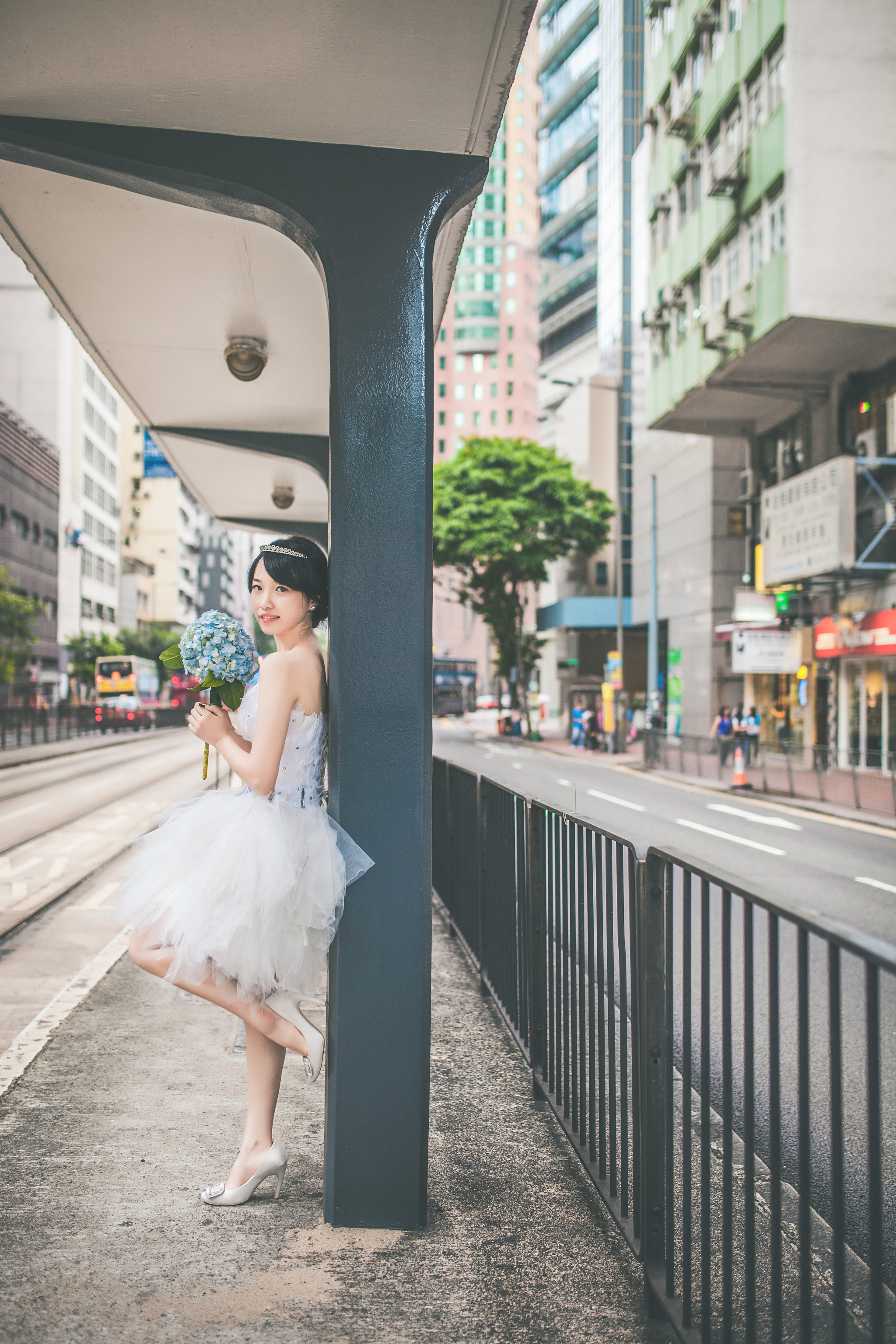 香港婚纱街_香港美女勾魂性感街拍(2)